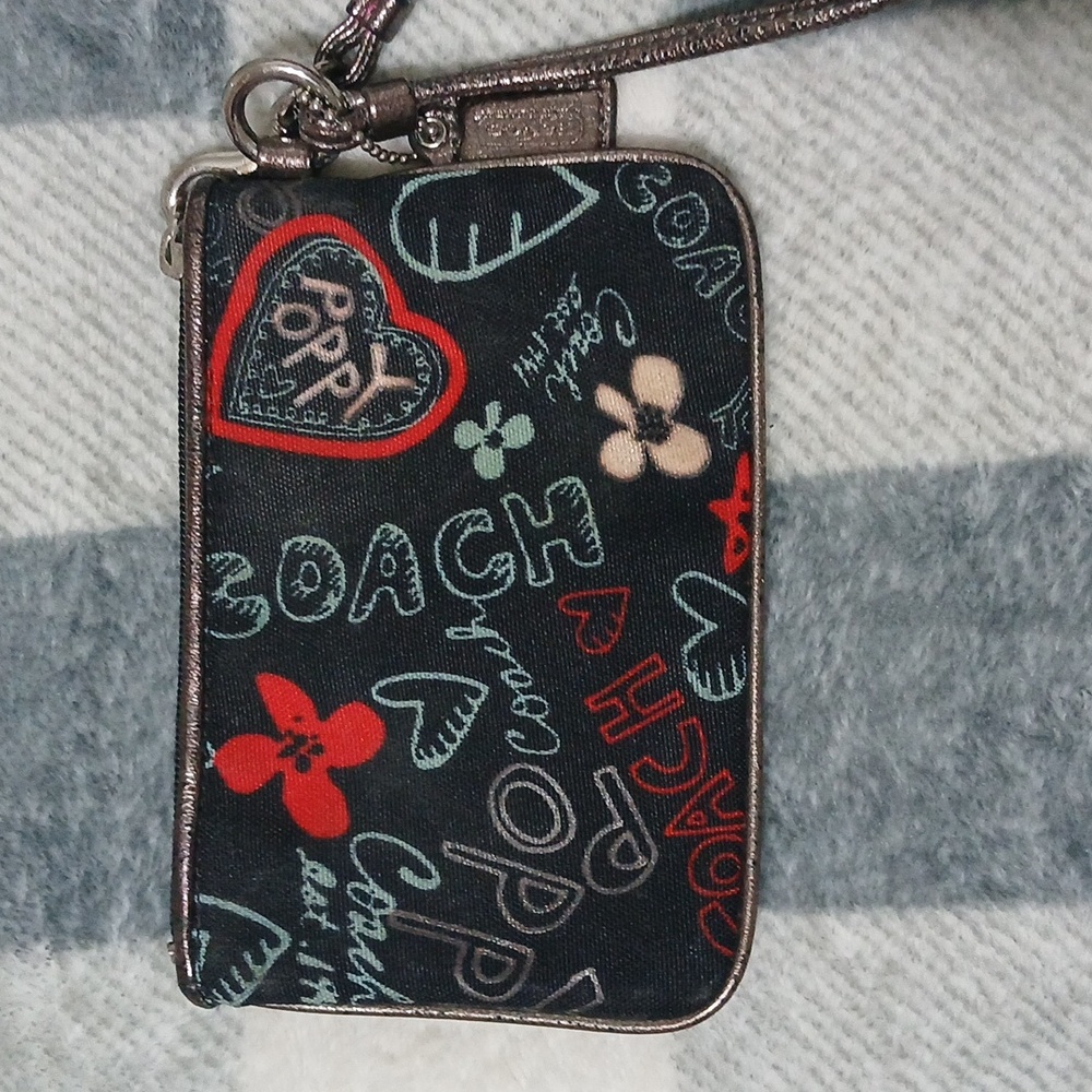 Coach Limited Edition - Picture 2 of 6